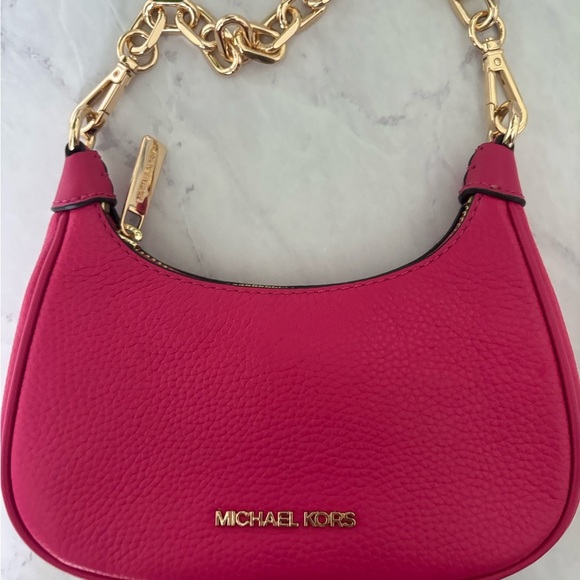 Michael Kors Pink Pebbled Leather Gold Chain Mini Bag – Like New - Picture 1 of 15
